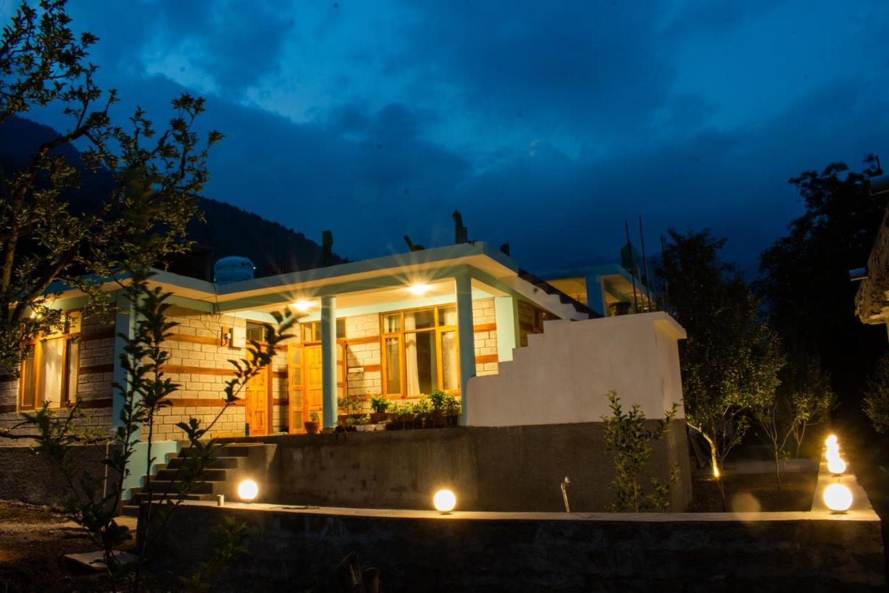 Jal-Vayu Cottages มะนาลี ภายนอก รูปภาพ